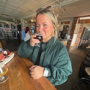 Hi! I’m Amy, welcome to my closet !